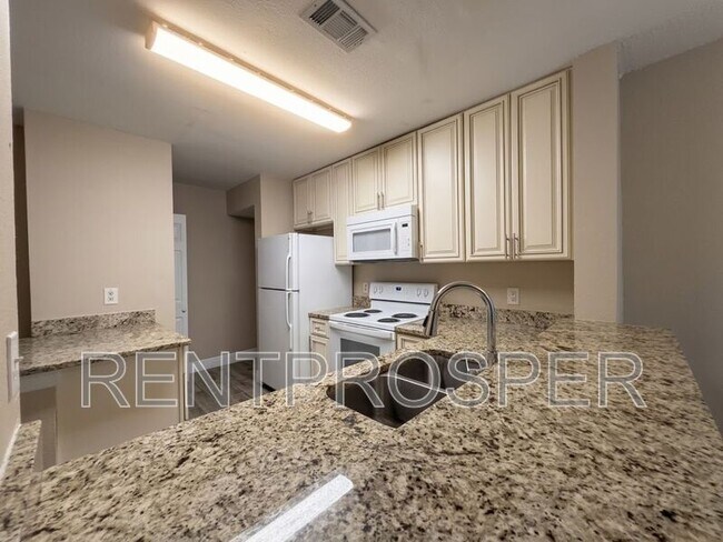 Building Photo - 5232 Via Hacienda Cir