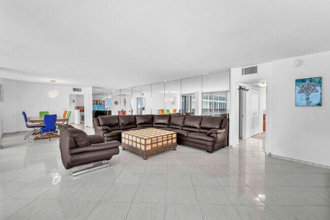 Foto del edificio - 4280 Galt Ocean Dr