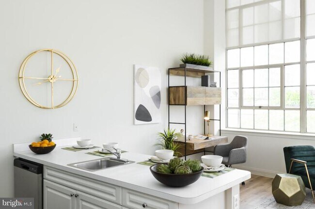 Building Photo - 2121 Market St