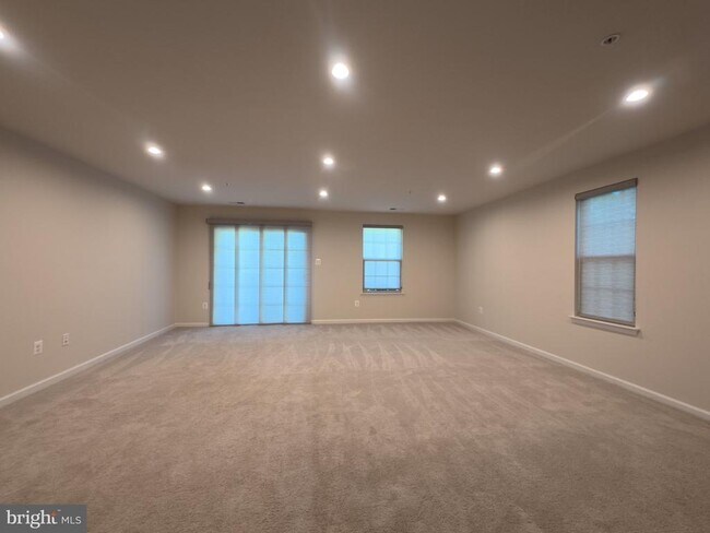 Foto del edificio - 7838 Mine Run Rd