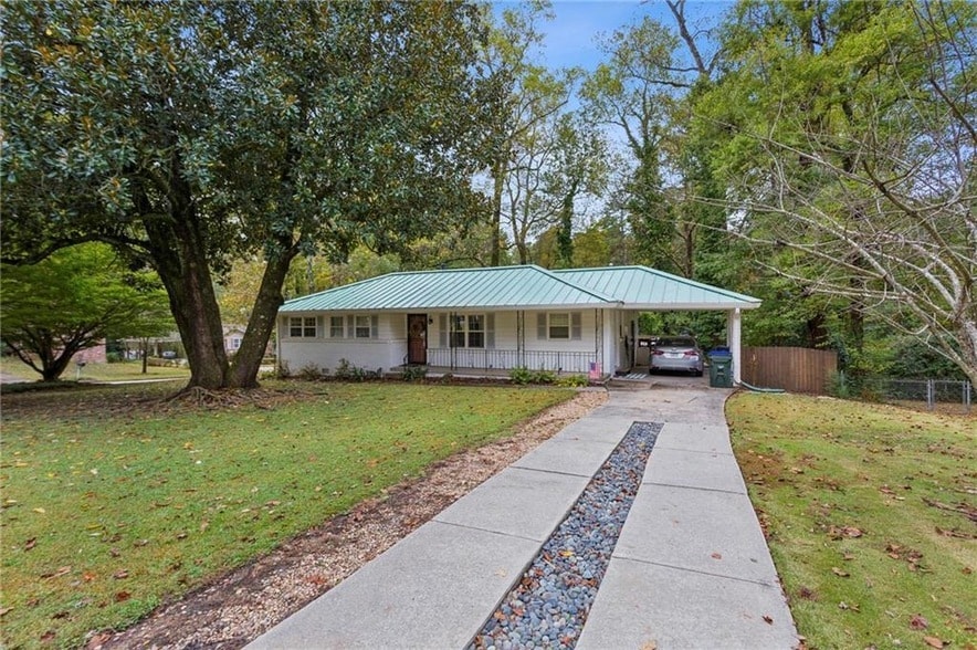 Photo - 2592 Woodacres Road NE Unit