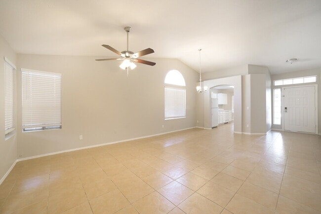 Foto del edificio - 8556 W Ocotillo Rd