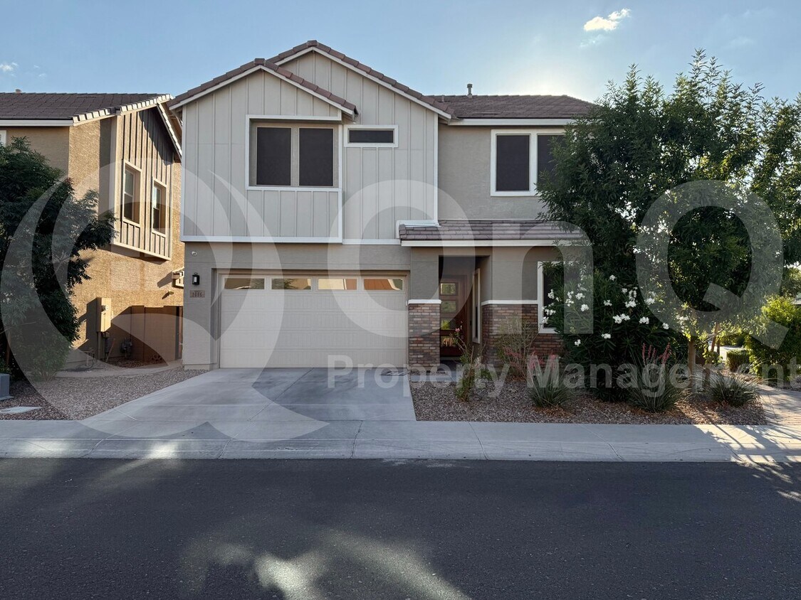 Primary Photo - 1086 S Vine St
