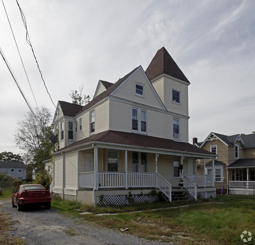 46 Park Ave, Bay Shore, NY 11706 Apartments in Bay Shore, NY