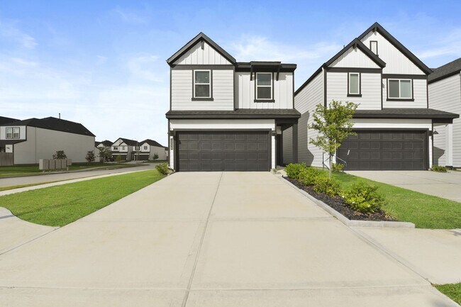 Foto del edificio - Upgraded Corner-Lot Gem in Prime Location