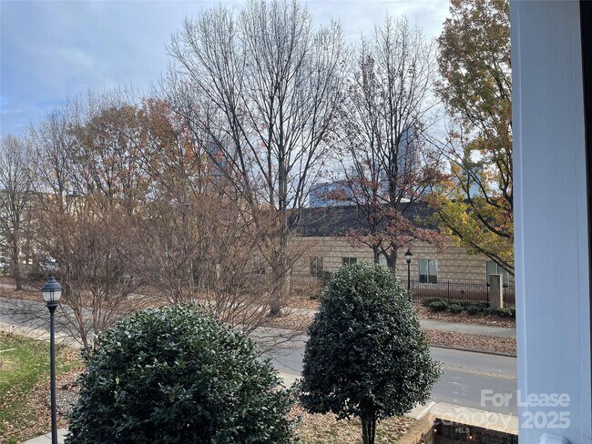 Foto del edificio - 300 S Cedar St