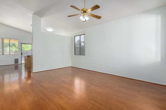 Building Photo - 10223 E Prospect Vista Way