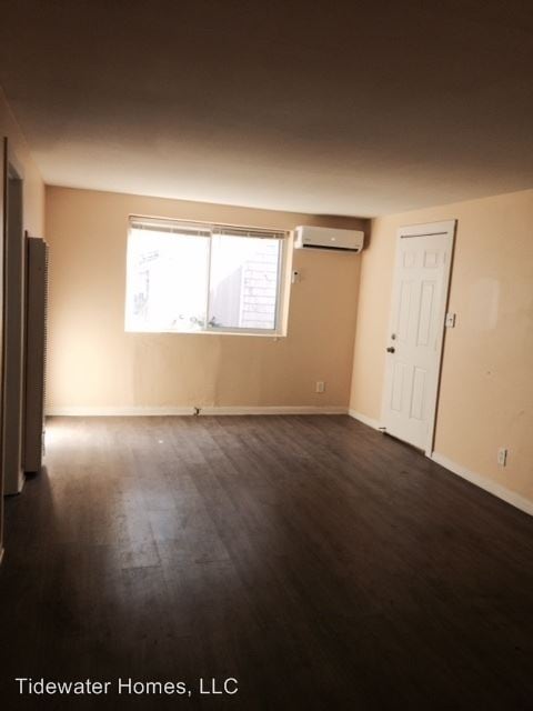 Building Photo - 732 B Ave