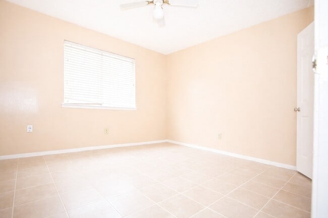 Building Photo - 6318 Crakston St