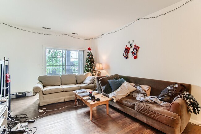 Foto del edificio - 1315 W Lake St