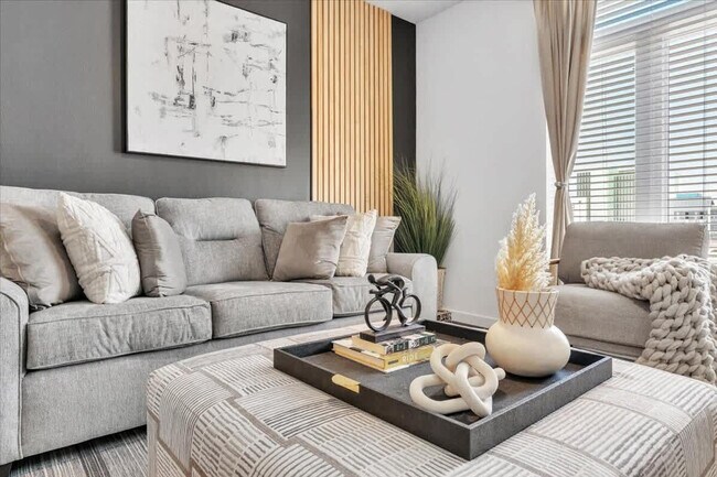 Building Photo - 5100 W Park Ave