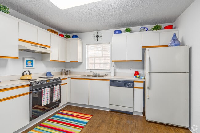 L-1A - 3 BR, 2,5 BA - 1.500SF - Carlton Arms of Ocala