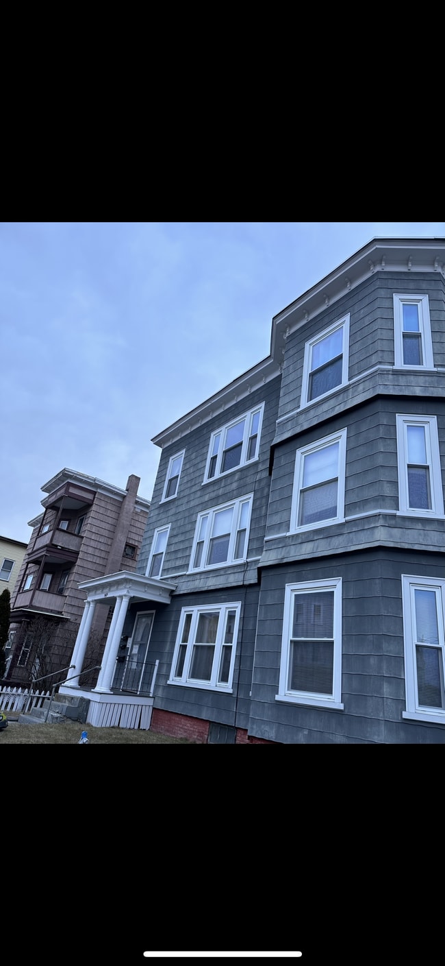 Building Photo - 569 Rimmon St