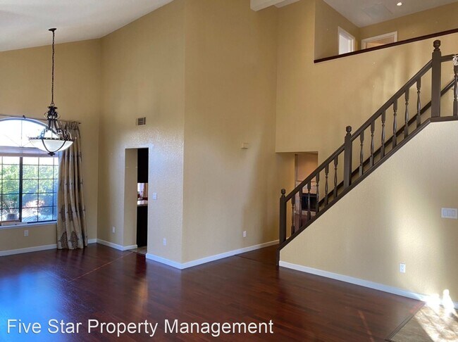 Foto del edificio - 4 br, 3 bath House - 2209 Canadian Cir