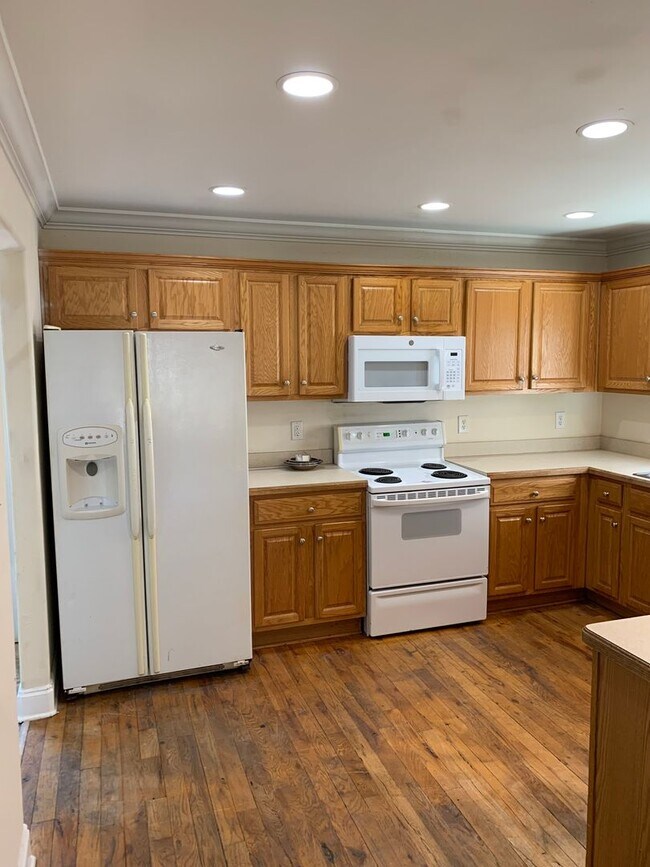 Foto del edificio - Large House Near Downtown Athens!