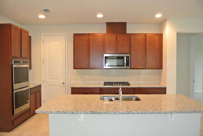 Building Photo - 17398 Bal Harbour Dr