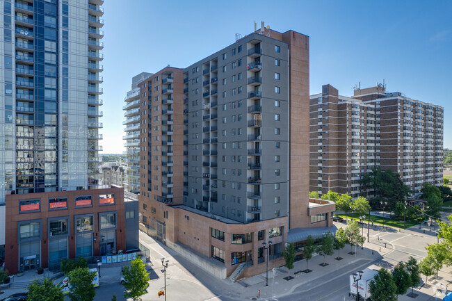 Photo du bâtiment - East Village Place