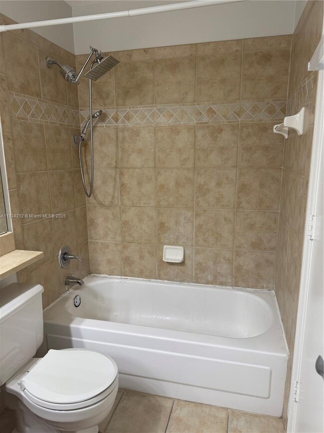 Foto del edificio - 1335 Crystal Way