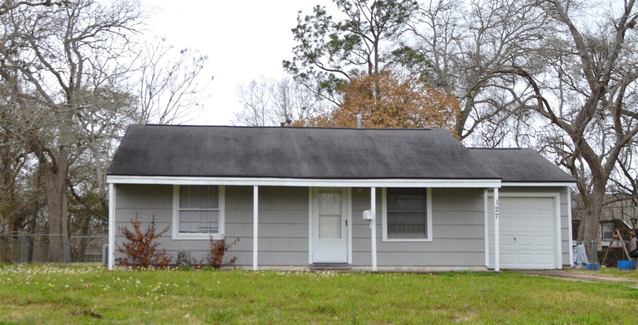 Foto principal - 127 Holly St