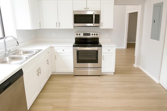 Foto del edificio - 9204 Roan Ln