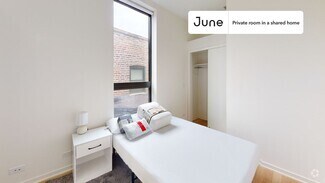 Building Photo - Private bedroom in 4 bed/3 bath Home