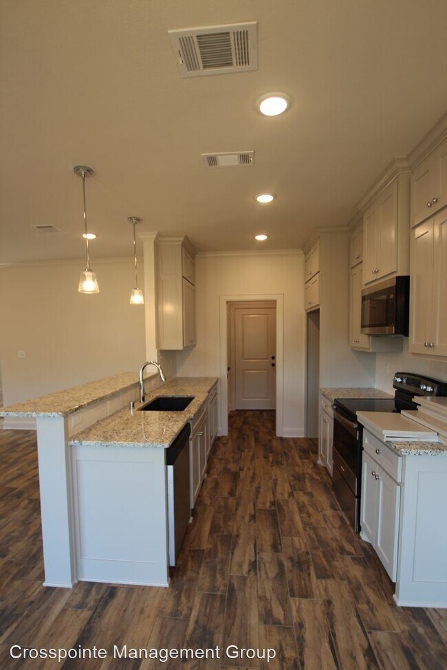 Building Photo - 3 br, 2 bath House - 828 Lindsey Ln