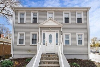 Building Photo - 264 Washington St