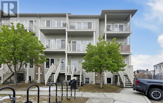 Building Photo - 204 Shanly Private
