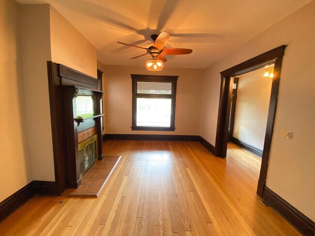 Building Photo - W 6th Ave 351-353 GW2