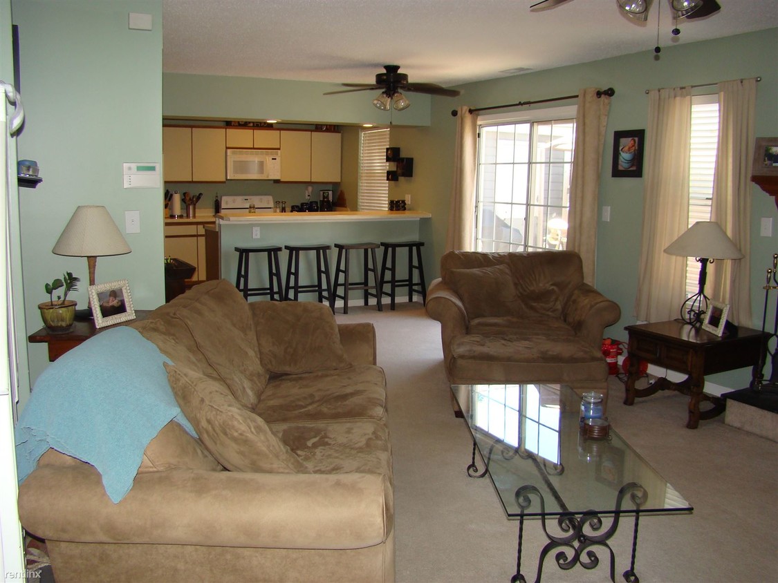 Primary Photo - 117 Castilian Dr