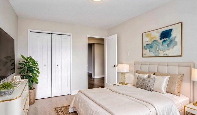 Building Photo - The Gartshore