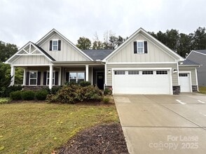 Building Photo - 8807 Chapel Grove Crossing Dr