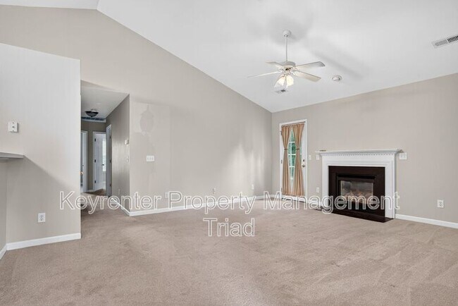 Foto del edificio - 6219 Black Willow Dr