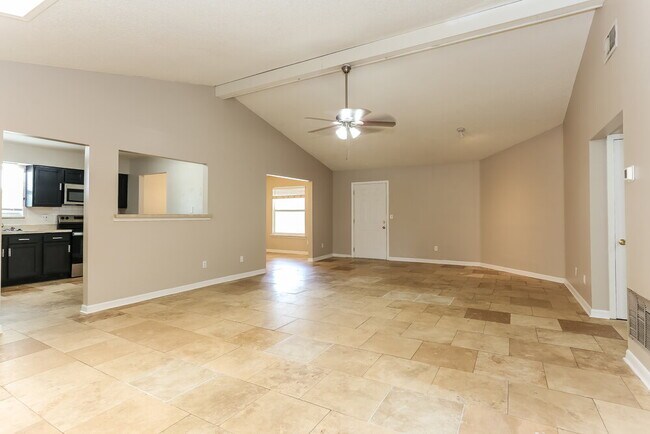 Foto del edificio - 3738 Indian Princess Rd N