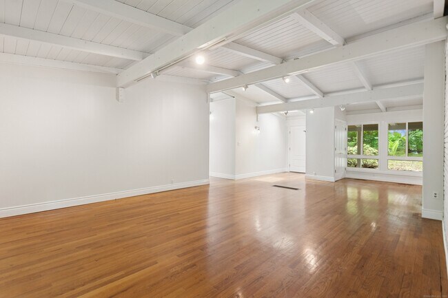 Foto del edificio - 98 East Ln