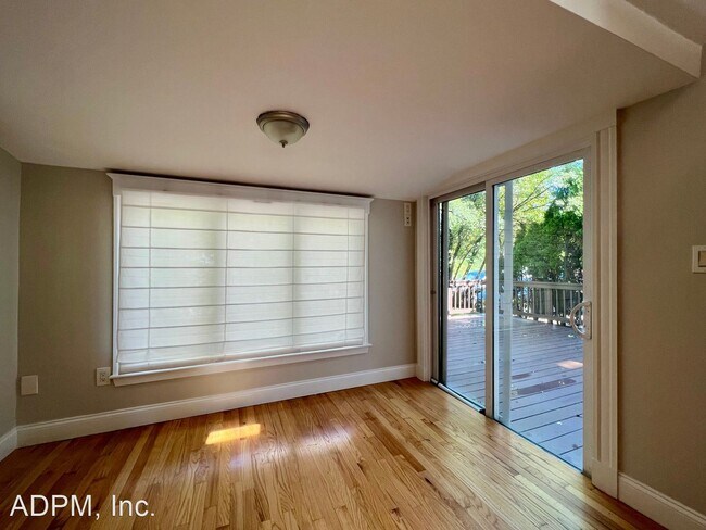 Foto del edificio - 4 br, 2 bath House - 163 Bedford Road