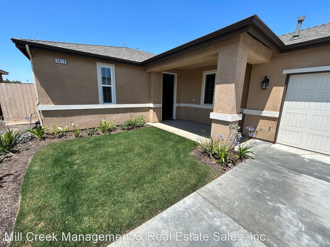 Primary Photo - 3 br, 2 bath House - 3818 W. Rialto