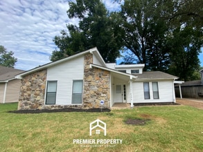 Building Photo - 4392 Spring Harbor Dr