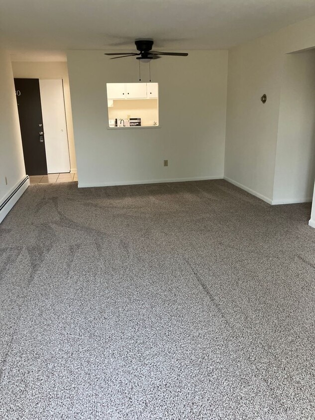 Primary Photo - Rent Special through 5/31 - Convenient & N...