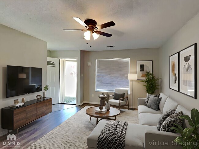 Foto del edificio - 3755 Carroll Dr