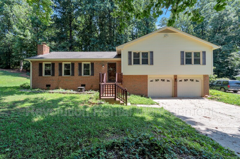 1542 Bentwood Dr SW, Lilburn, GA 30047 House Rental in Lilburn, GA