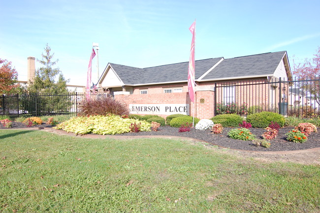 Building Photo - Emerson Place Apts.