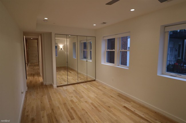 Foto del edificio - 1324 S St SE