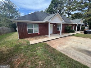 Building Photo - 158 Elder Dr SE