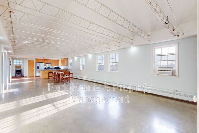 Foto del edificio - 1301 W Dakota Ave