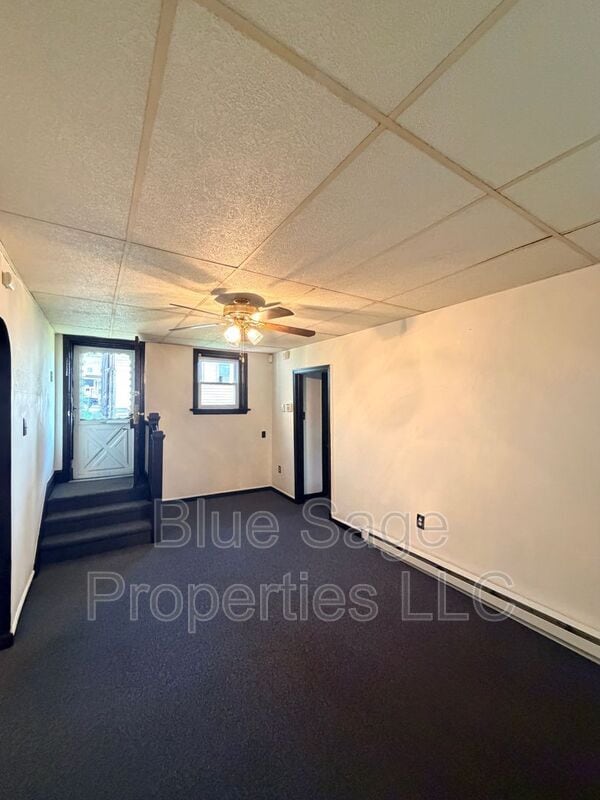 Building Photo - 621 W 7th St