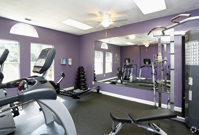 Fitness Center - Beachwood Park Apartments and Townhomes