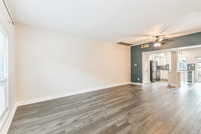 Building Photo - 14723 Barryknoll Ln