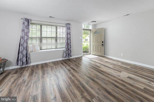 Building Photo - 639 Foxton Ct