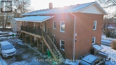 Building Photo - 350 Simcoe St N